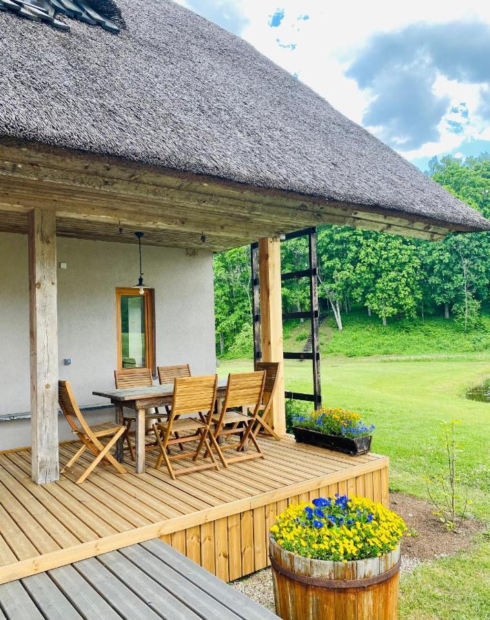 Pujalgi Villa Edole Bagian luar foto